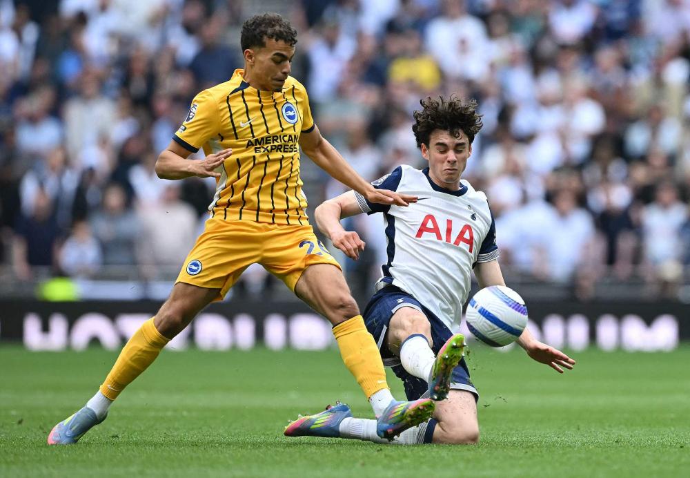 C罗未婚妻乔治娜点赞梅西妻子安东内拉夺冠帖